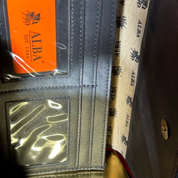 Alba Quilted Trifold Wallet 8” x 5” NWOT (Never used) - Picture 10 of 14